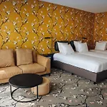 Отель Der Valk Op De Veluwe 4*