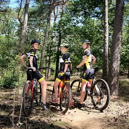 Der Valk Op De Veluwe فندق 4*